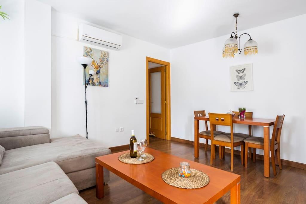Ayala Beach Apartment Malaga Zewnętrze zdjęcie